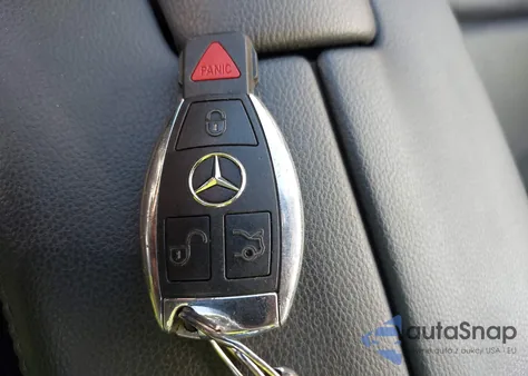 2011 Mercedes-Benz E 350 z USA, uszkodzony, nr VIN WDDHF5GB1BA281119